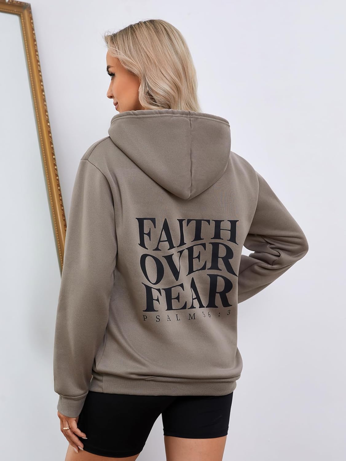 Women’s Letter Print Hoodies Oversized Sweatshirt Long Sleeve Tops Pullover Fall Pocketed Outfits