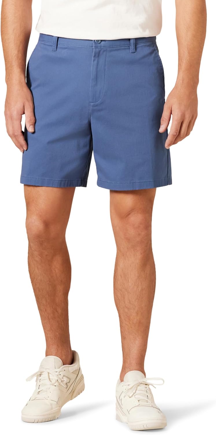Amazon Essentials Men’s Classic-Fit 7″ Comfort Stretch Chino Short